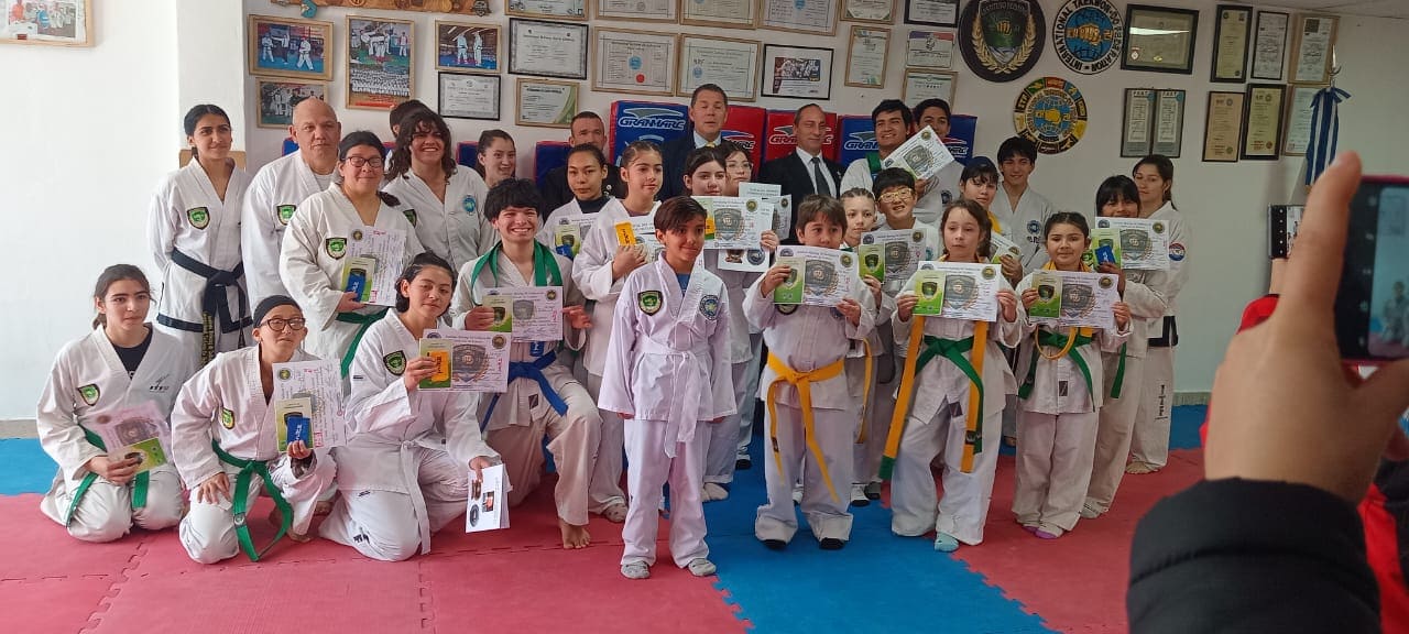 Becas, equipamiento y desarrollo deportivo