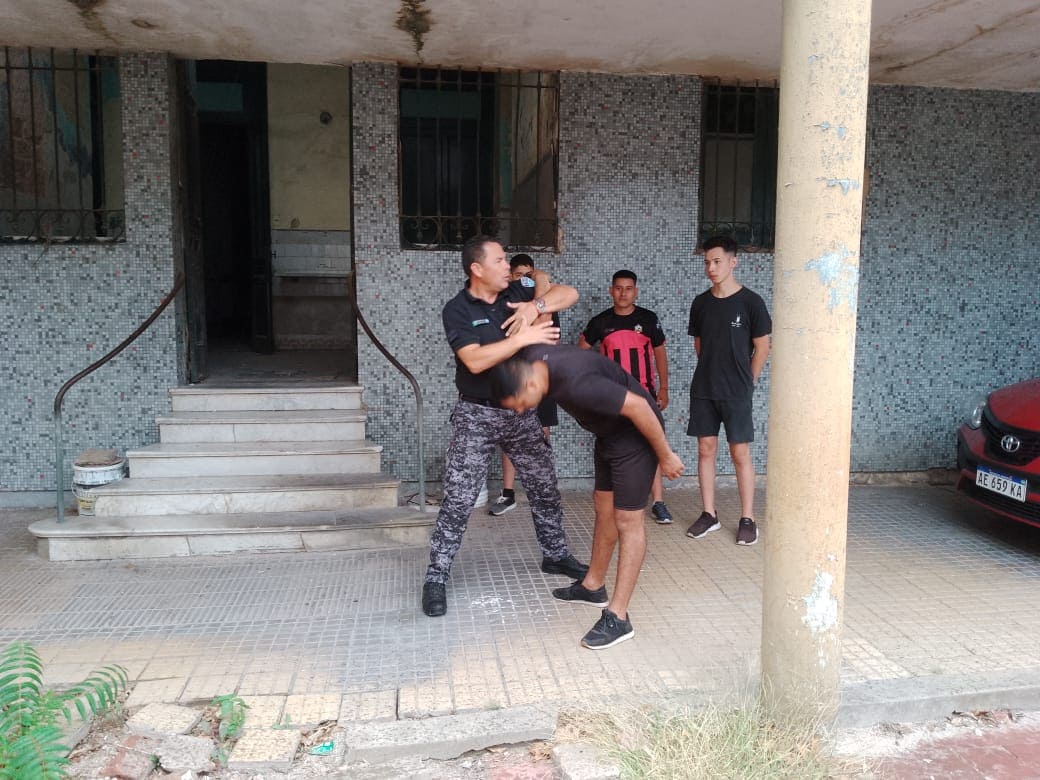 Clase de Defensa Personal para la comunidad